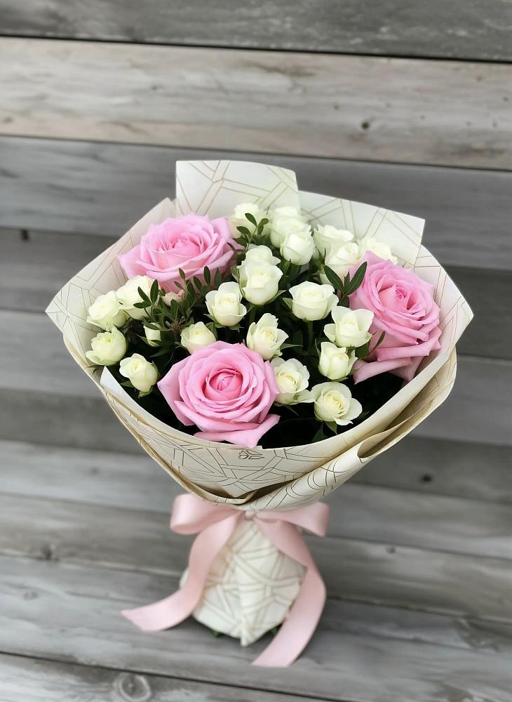 Букет цветов из: Розы в Кусе