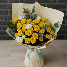 Букет цветов из:  Розы в Кусе