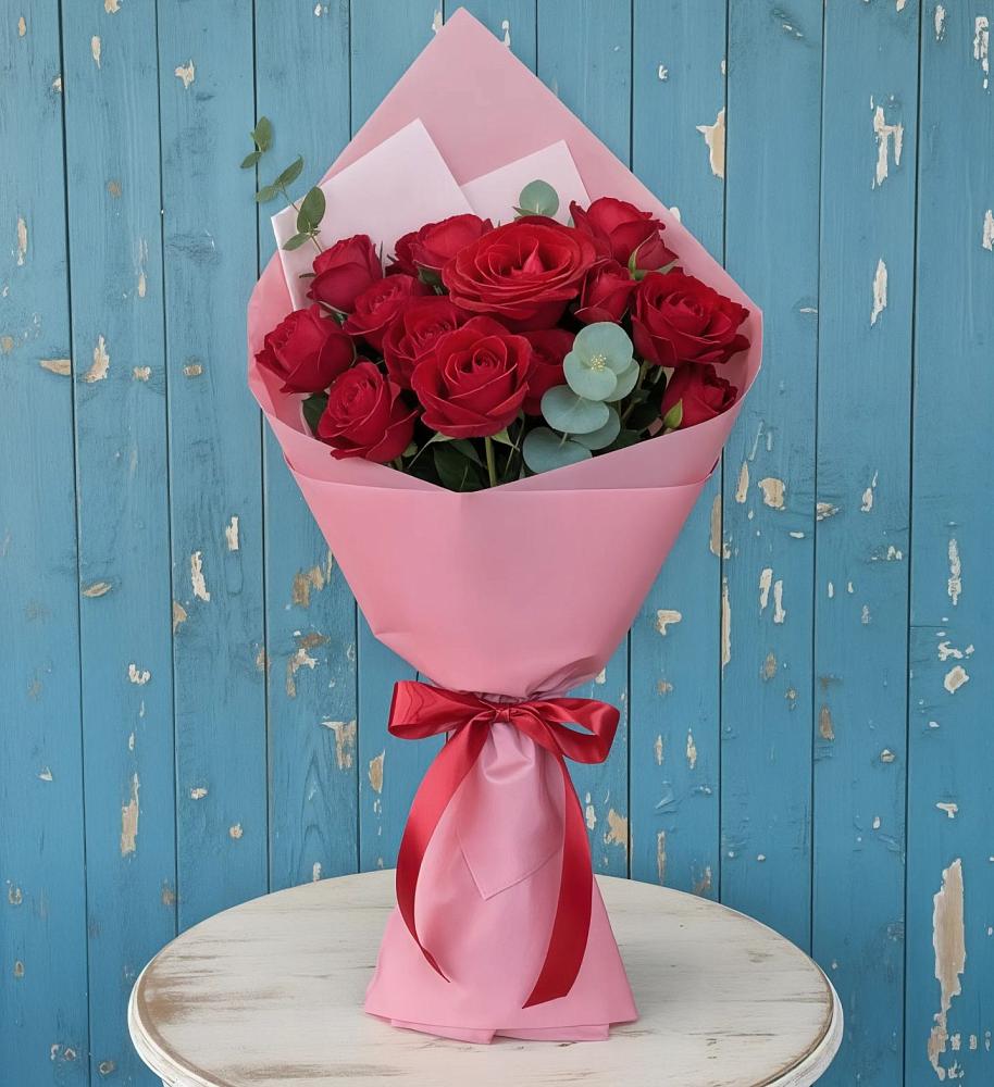 Букет цветов из: Розы в Кусе