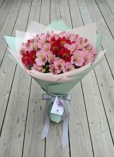 Букет цветов из:  Альстромерии в Кусе