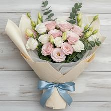 Букет цветов из:  Лизиантусы #REPLACE_PRED# Кусе