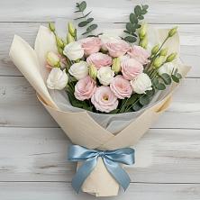 Букет цветов из:  Лизиантусы в Кусе