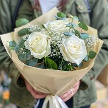 Букет Нежные грёзы в Кусе Букет цветов из: Розы в Кусе