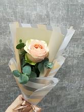 Букет цветов из:  Розы в Кусе