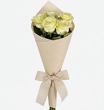 Букет цветов из:  Розы в Кусе