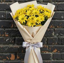 Букет цветов из:  Хризантемы в Кусе