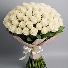 Букет 101 беля роза Белоснежка в Кусе
