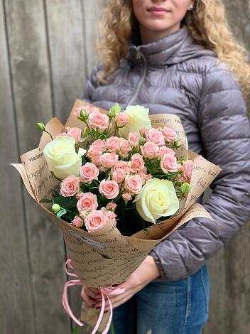 Букет цветов из: Розы в Кусе
