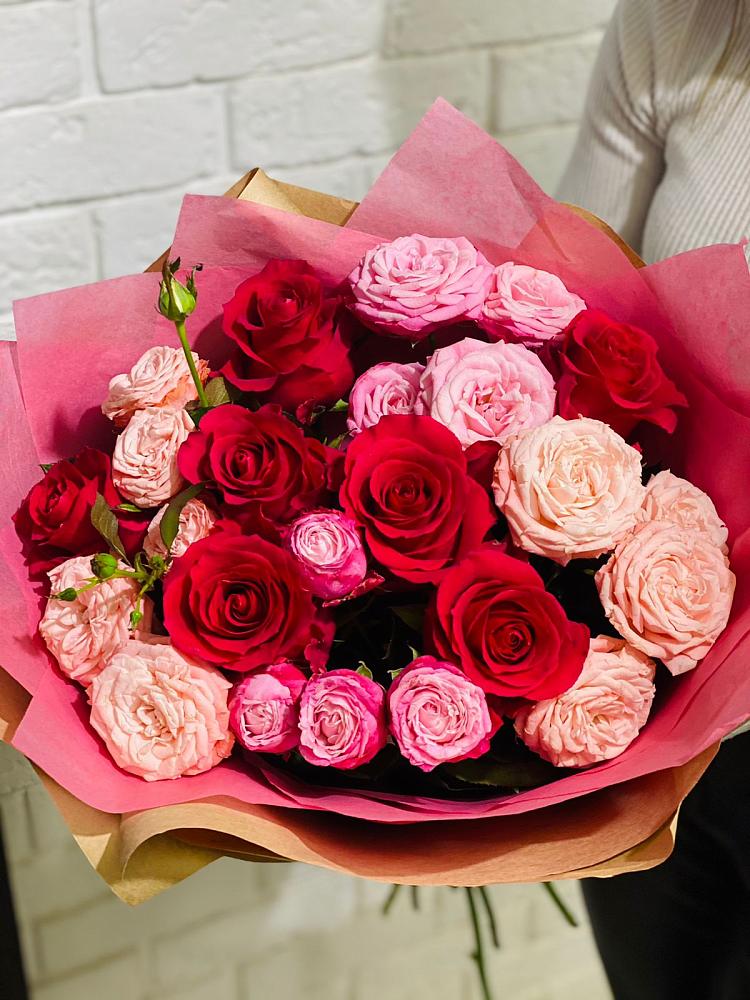 Букет цветов из: Розы в Кусе