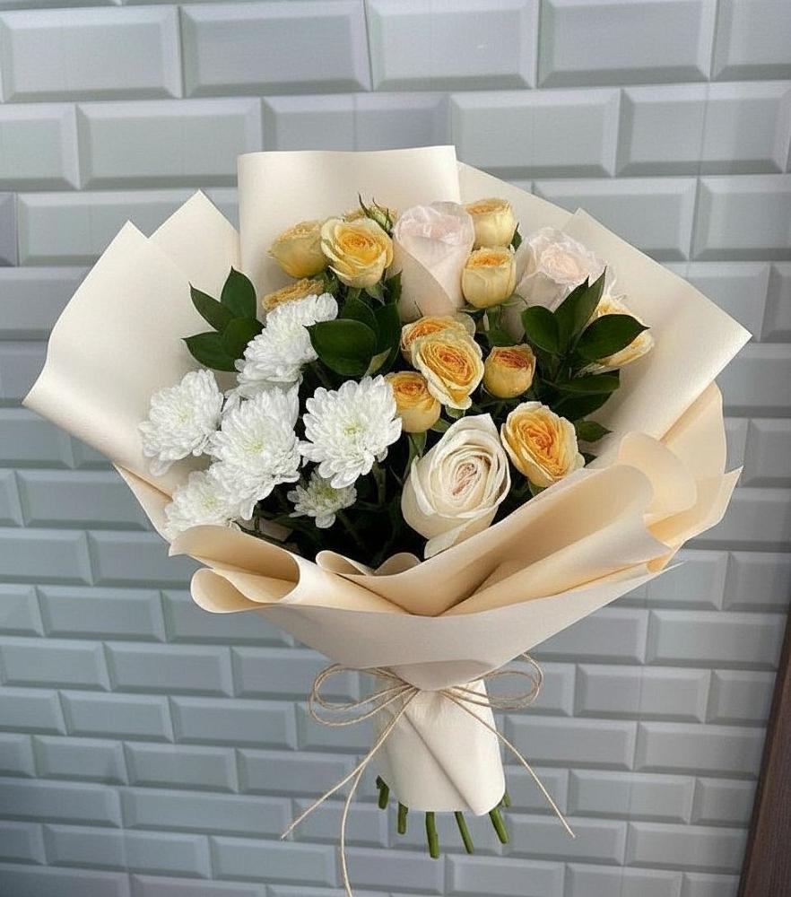 Букет цветов из: Розы и Хризантемы в Кусе