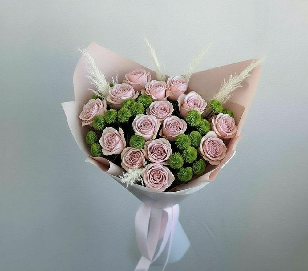 Букет цветов из: Розы и Хризантемы в Кусе