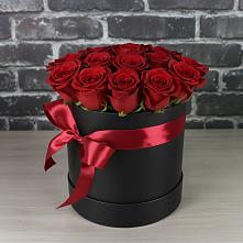 Цветочная композиция из Розы в шляпной коробке в Кусе