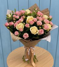 Букет цветов из:  Розы в Кусе
