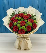 Букет цветов из:  Розы и Хризантемы в Кусе