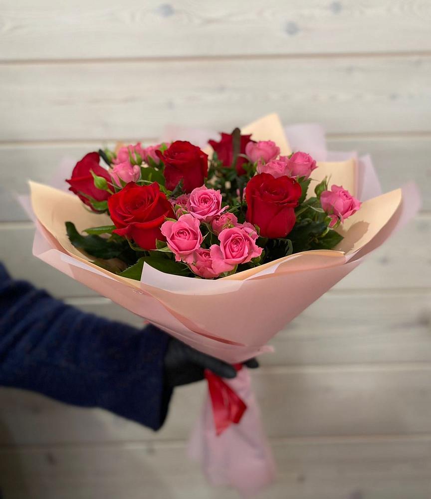 Букет цветов из: Розы в Кусе