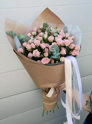 Букет цветов из: Розы в Кусе