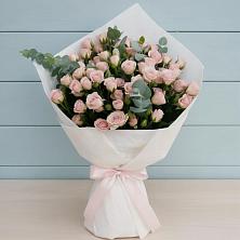 Букет цветов из:  Розы в Кусе
