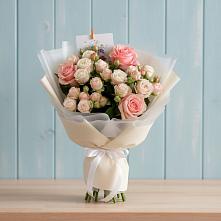 Букет цветов из:  Розы в Кусе