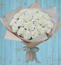 Букет цветов из:  Гвоздики в Кусе