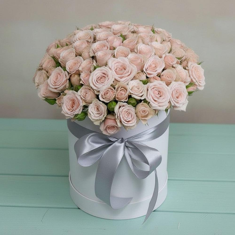 Цветочная композиция из Розы в шляпной коробке в Кусе