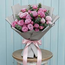 Букет цветов из:  Розы в Кусе